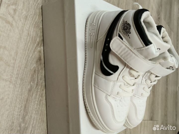 Кеды, кроссовки