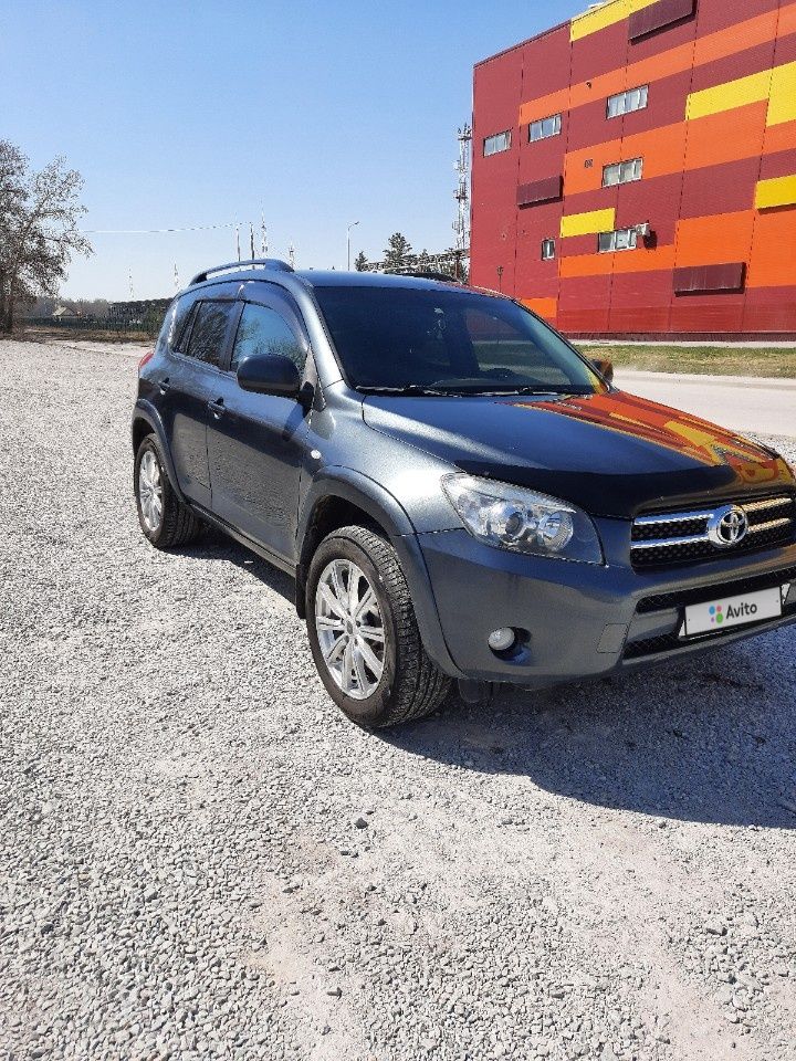 Toyota RAV4: фото владельца