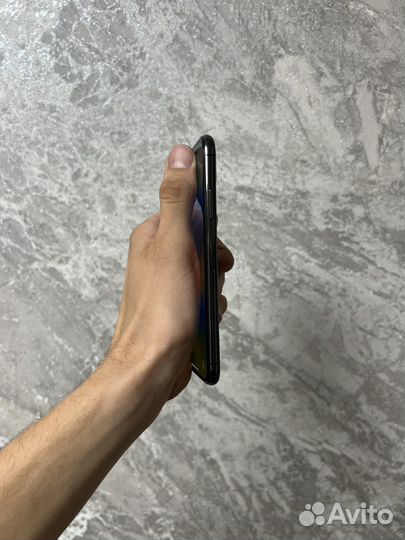 iPhone X, 256 ГБ