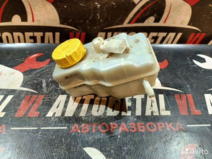 Бачок тормозной жидкости Skoda Rapid седан