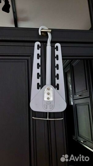 Вешалка для одежды (система хранения вещей)