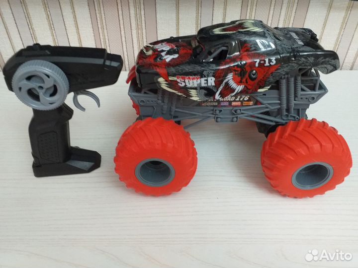 Машинка на радиоуправлении