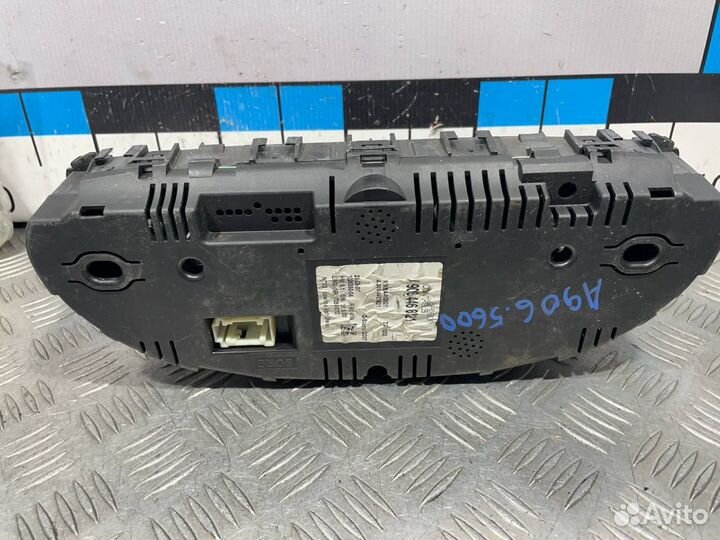 Б/У Панель приборов мили правый руль Merced#001