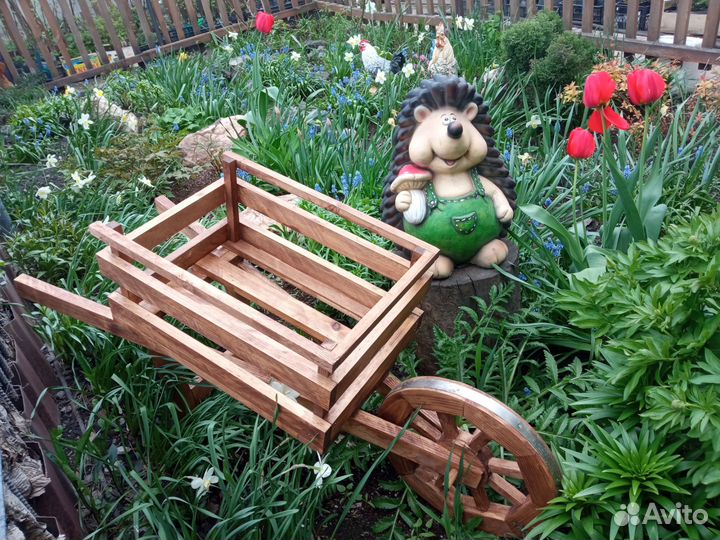 Деревянная тележка
