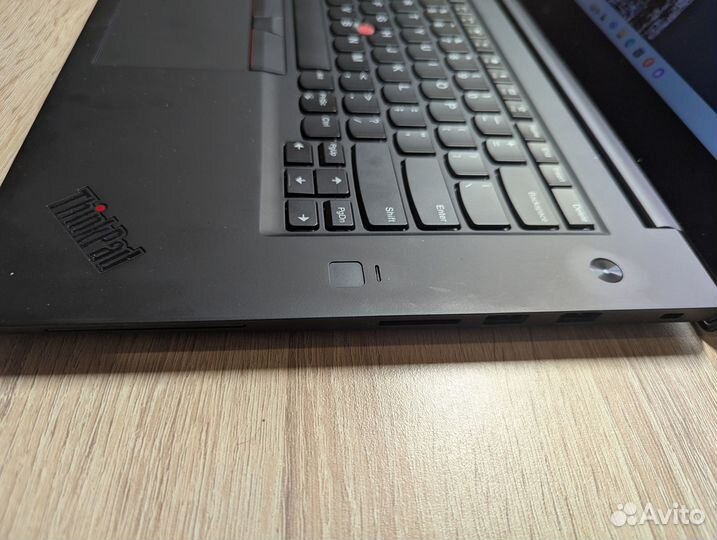 Ноутбук Thinkpad p1 i7 8 поколения