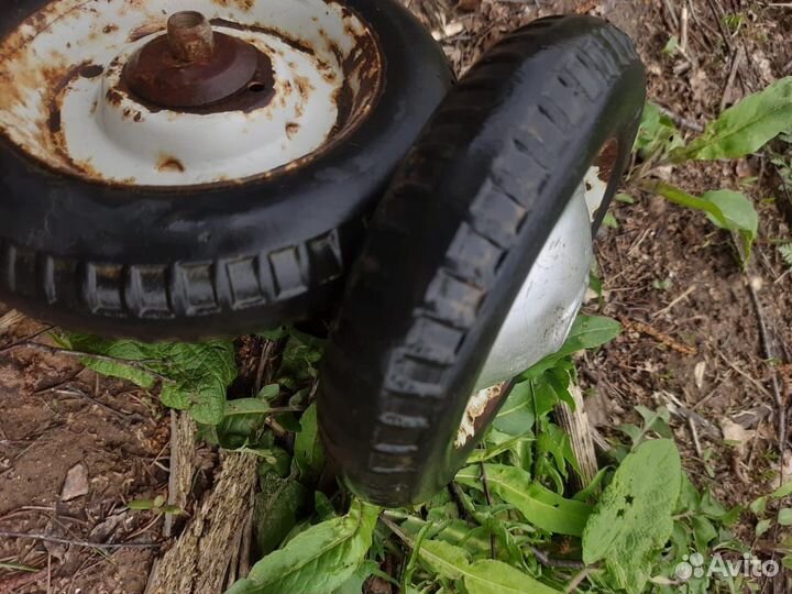 Колёса от детской педальной машины