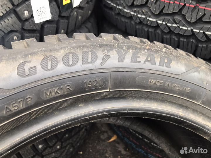 Goodyear Ultra Grip Ice Arctic 2 205/50 R17 93T
