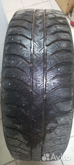 Bridgestone Ice Cruiser 7000 225/65 R17 106T