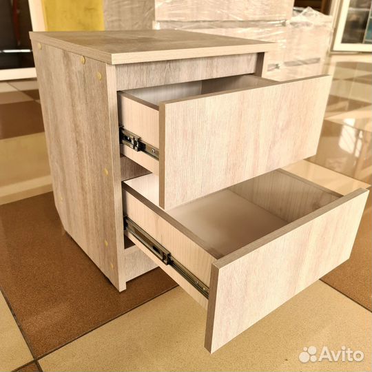 Тумбочка прикроватная 