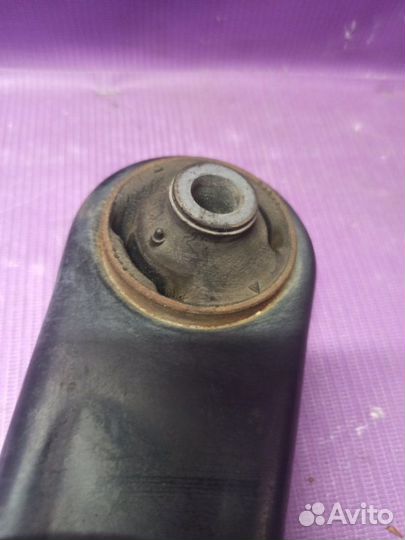 Рычаг подвески нижний передний правый Mitsubishi