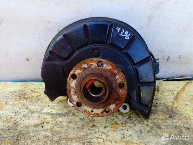 Кулак поворотный правый Volkswagen Passat B6