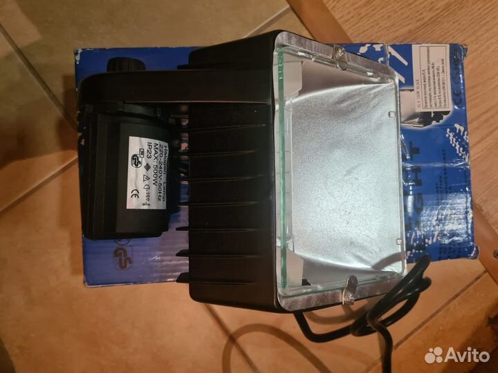 Прожектор галогенный