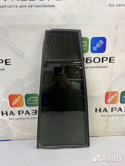 Форточка двери задняя левая Toyota Land Cruiser