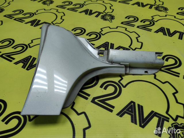 Накладка на крыло передняя правая Toyota Ist NCP60