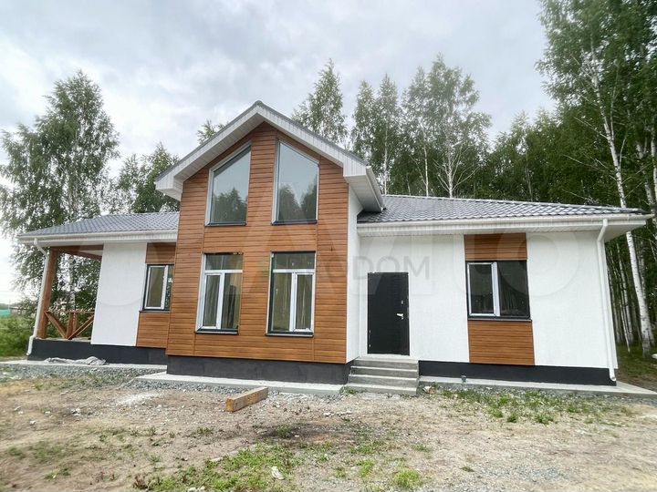 Коттедж 151 м² на участке 11 сот.