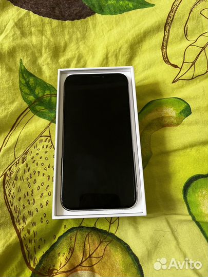iPhone X, 256 ГБ