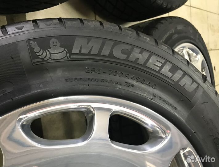 Летние колеса 255 720 R490 броневик Мерседес w222