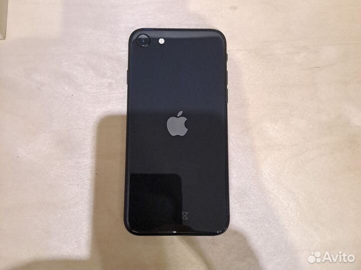 iPhone SE (2020), 64 ГБ