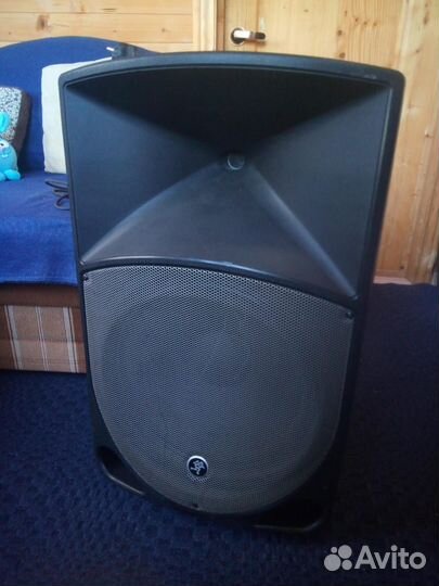 Колонка активная Mackie Thump TH-15A