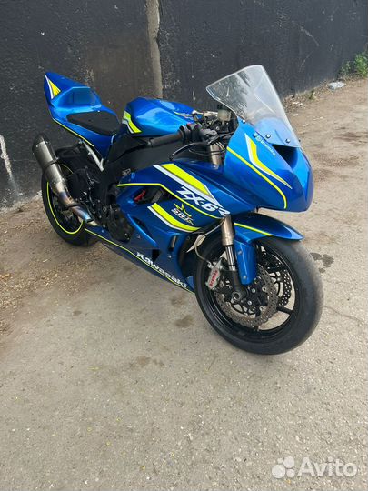 Kawasaki ZX6R