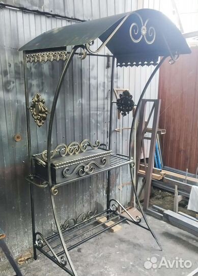 Мангал с крышей