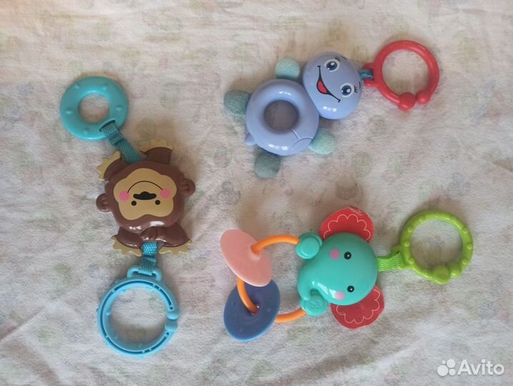 Игрушки для малышей пакетом