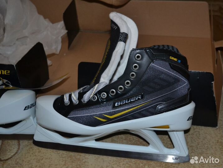 Новые коньки вратарские Bauer Supreme One.9