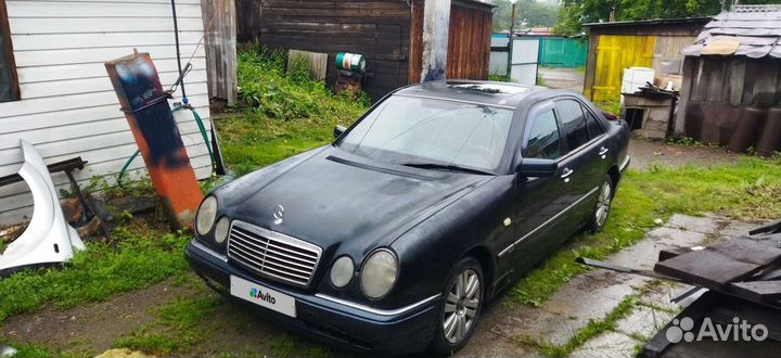 Mercedes-Benz E-класс 3.2 AT, 1995, битый, 300 000 км