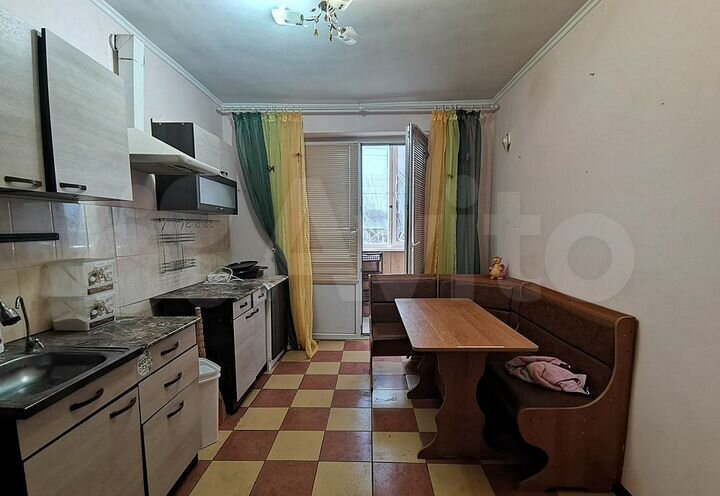 2-к. квартира, 56 м², 2/3 эт.