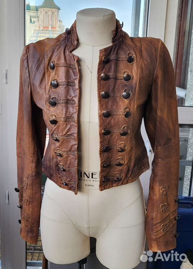 Кожаный пиджак женский 42