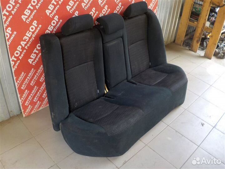 Сидение заднее Toyota Corolla ADE150 1zrfe 0748912