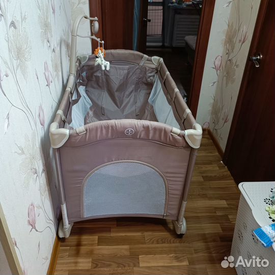 Детская кроватка Babyton