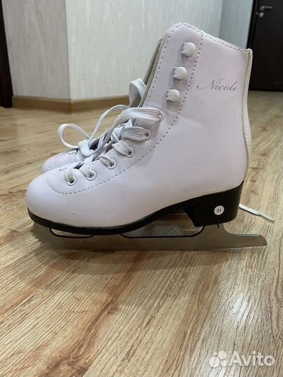 Коньки фигурные