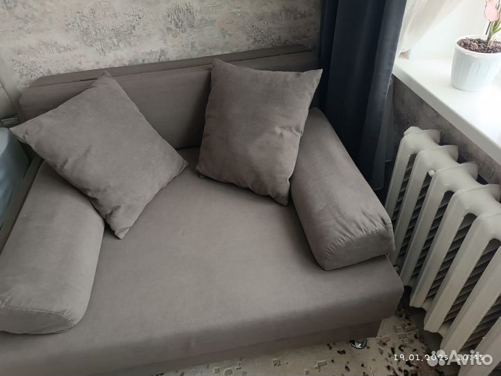 Продам мини диван бу