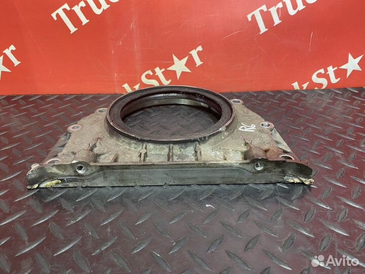 Крышка плиты двигателя 2016г