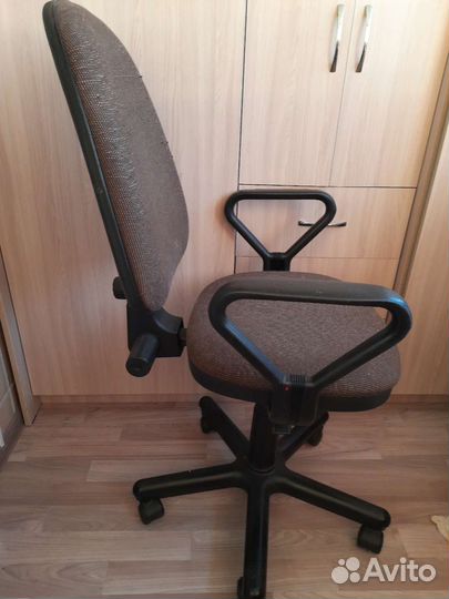 Компьютерное кресло