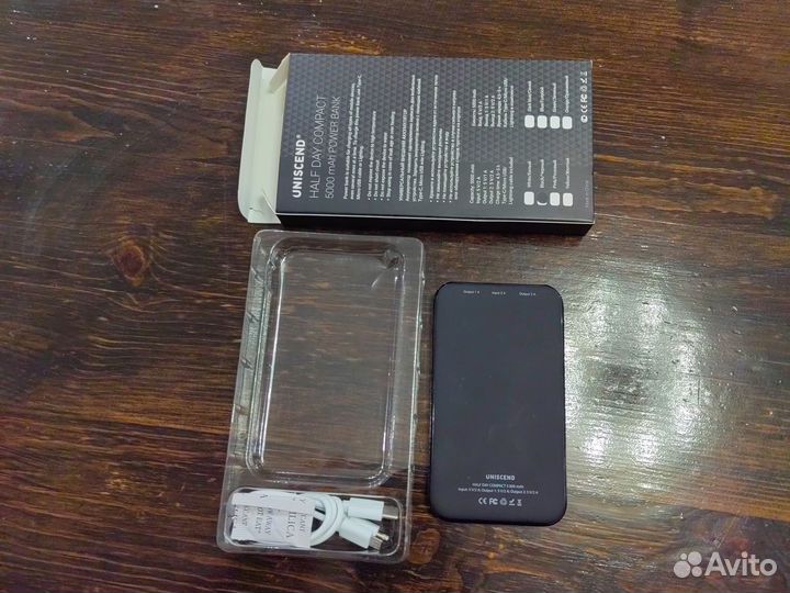 Универсальный внешний аккумулятор