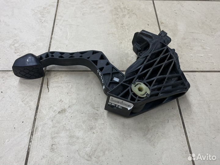 Педаль сцепления Фольксваген поло 2009-2015 Polo