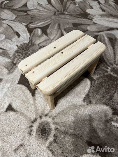 Деревянная лавка для бани и сауны