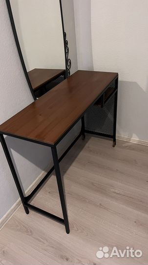 Письменный стол IKEA