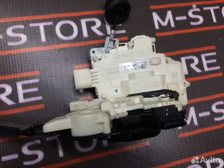 Замок двери передний левый Audi A8 4E/D3 BVJ 2008