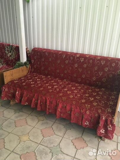 Диван