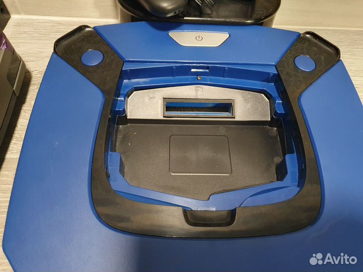 Робот пылесос philips