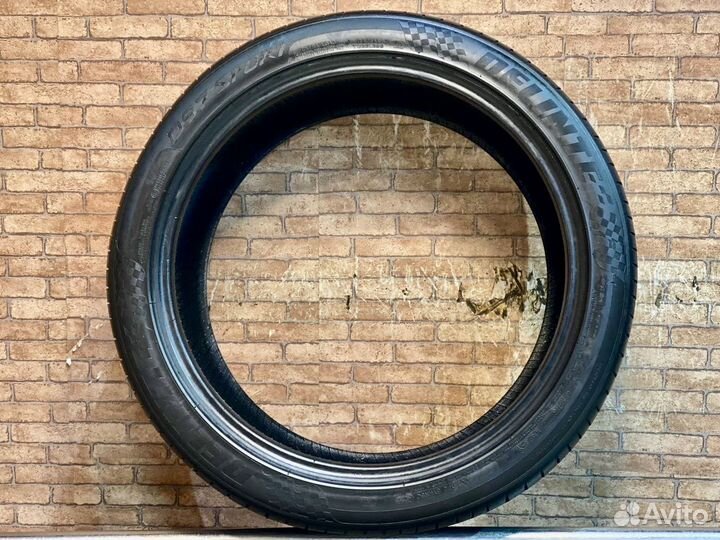 Delinte DS7 Sport 275/40 R22