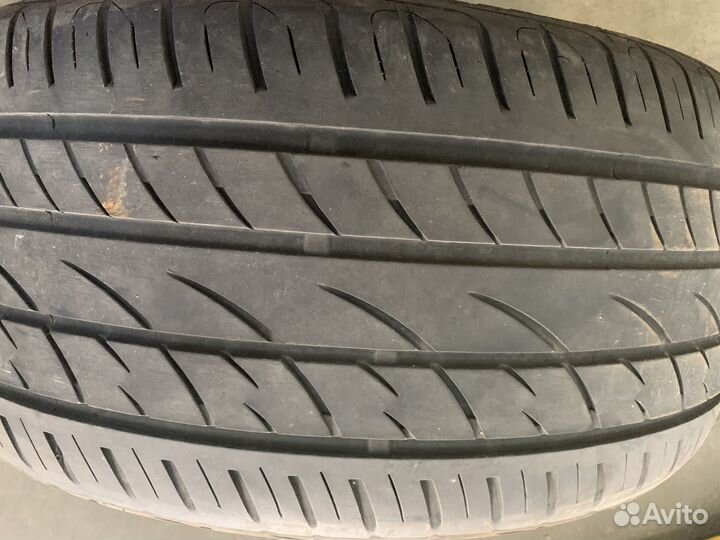 Maxtrek Fortis T5 295/40 R21