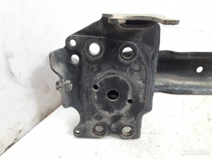 Усилитель бампера Porsche Cayenne 955/957