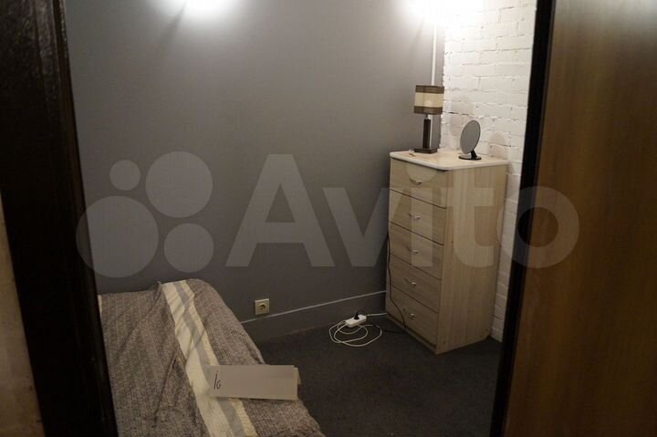 Комната 8 м² в 3-к., 1/5 эт.