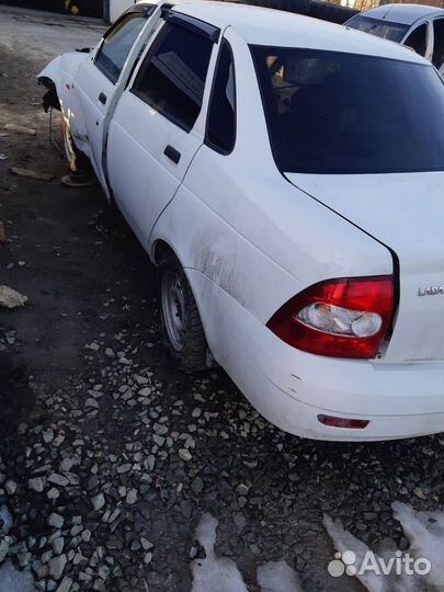 Задний левое крыло