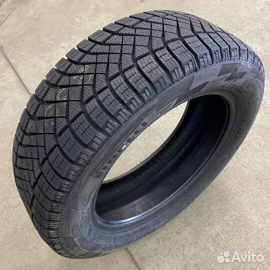 Pirelli Ice Zero FR 245/40 R18 H