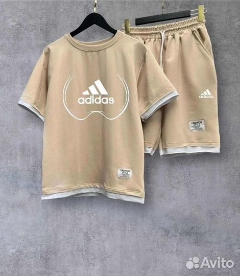 Летния одежда для мужчин. Футболка и шорты Adidas